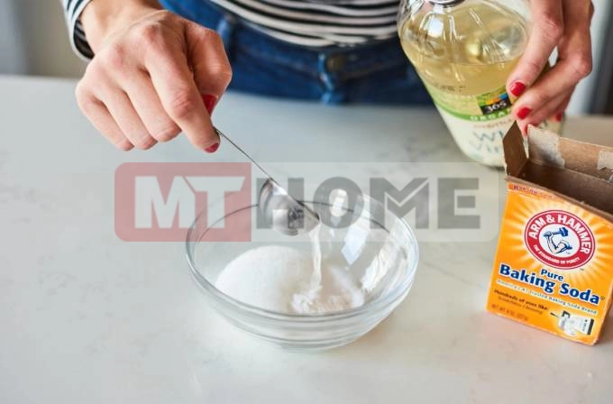 làm sạch inox nhà tắm
